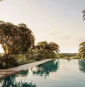 Yas Island Infinity Pool
